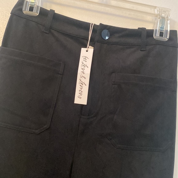 For love and lemons, black pants with pockets, NWT, size small - Picture 5 of 7